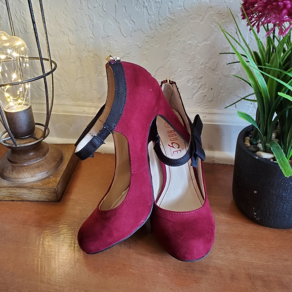 Rouge Helium Red High Heels-size 8-